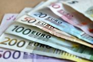 Aleksander Łaszek o propozycji podniesienia składki do UE, Money.pl